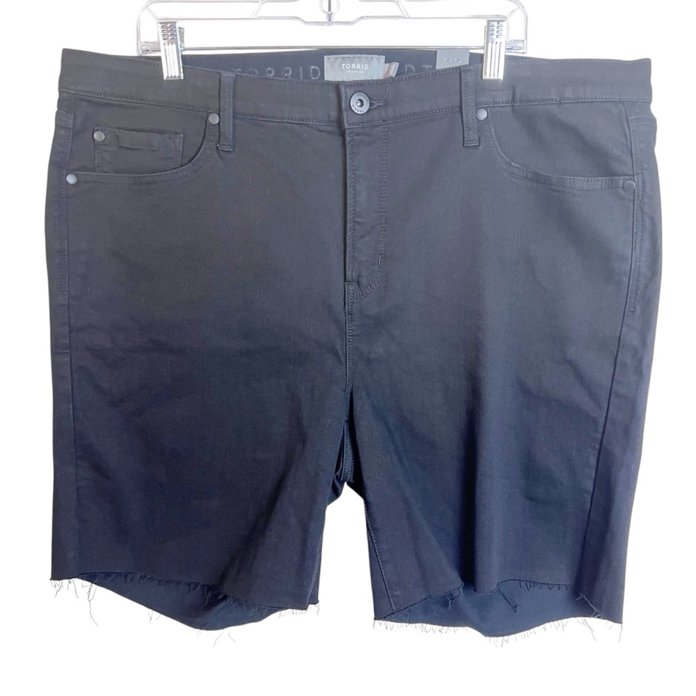 NWT Torrid Sky Hi Stretch Denim Bermuda Shorts in Black Size 20